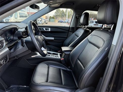 Certified 2023 Ford Explorer XLT w/ Equipment Group 202A image 6