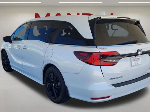 Used 2024 Honda Odyssey Sport image 10