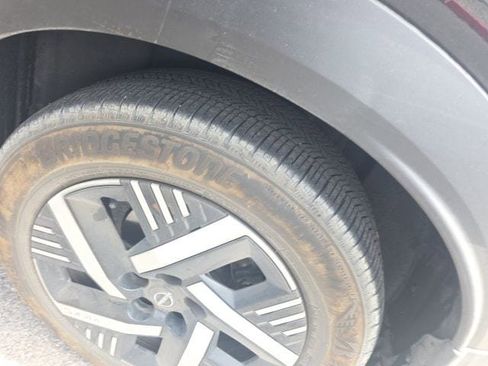 Used 2025 Nissan Kicks SV image 9