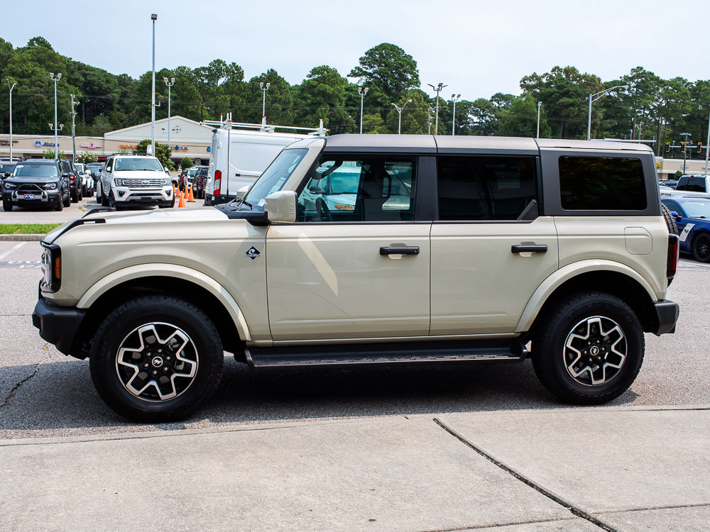 Used 2026 Ford Bronco Outer Banks AWD/4WD image 3