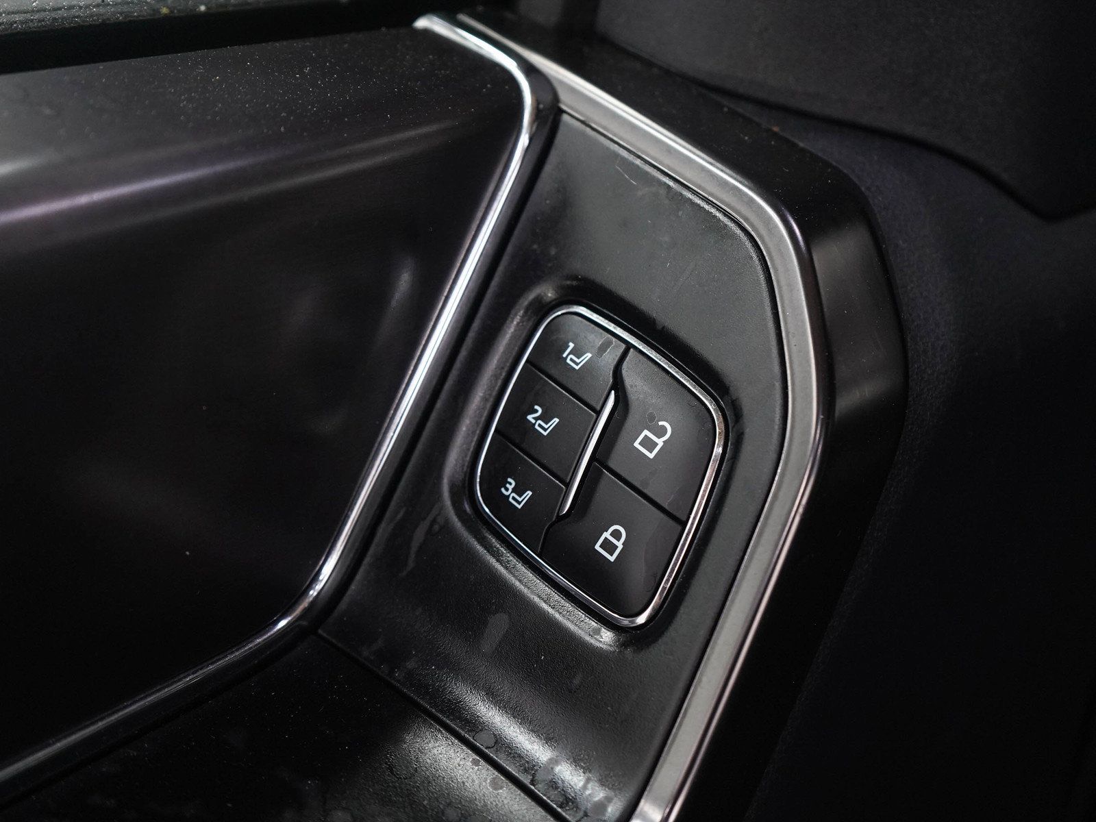 Used 2024 Ford F150 Platinum AWD/4WD image 23