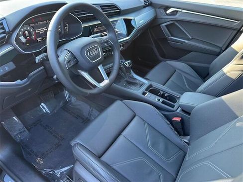 Used 2024 Audi Q3 2.0T Premium w/ Convenience Package AWD/4WD image 12