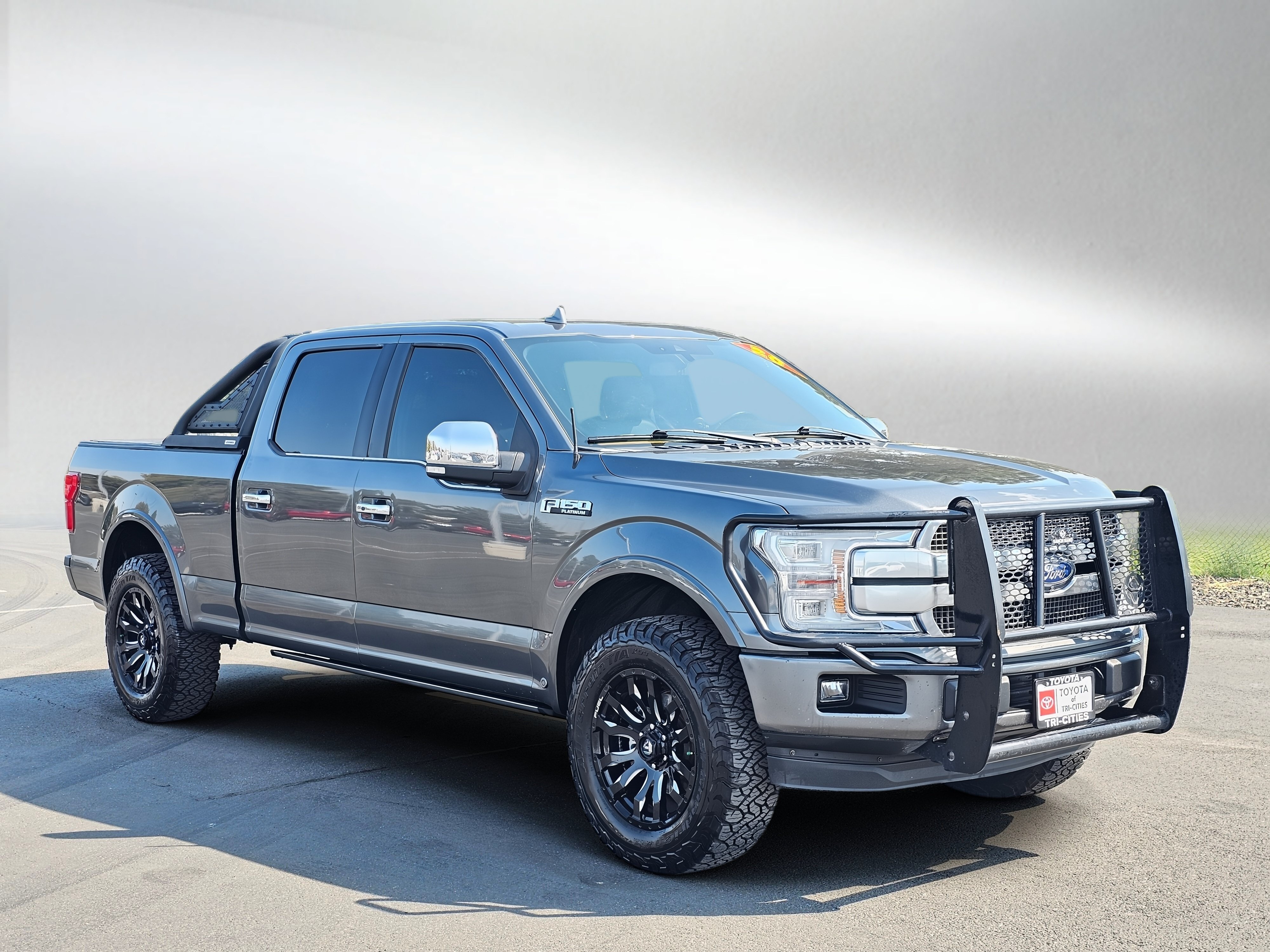 Used 2020 Ford F150 Platinum w/ Technology Package AWD/4WD image 12