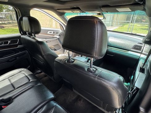 Used 2016 Ford Explorer Limited w/ Equipment Group 301A FWD image 40