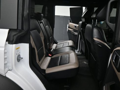 Certified 2023 Ford Bronco Wildtrak AWD/4WD image 3