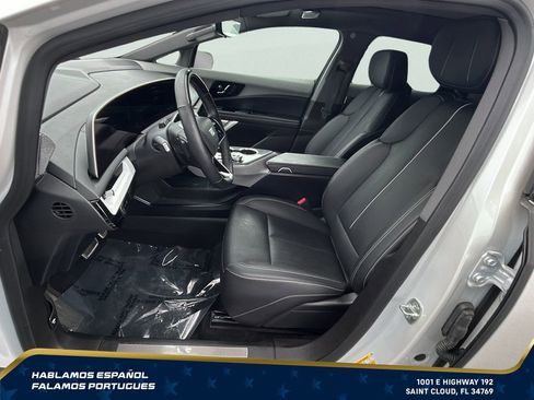Used 2025 Cadillac Optiq Luxury 2 w/ LPO, Floor Liner Package AWD/4WD image 12