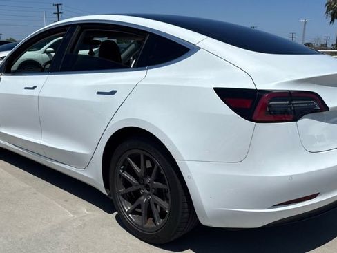 Used 2018 Tesla Model 3 Long Range RWD image 4