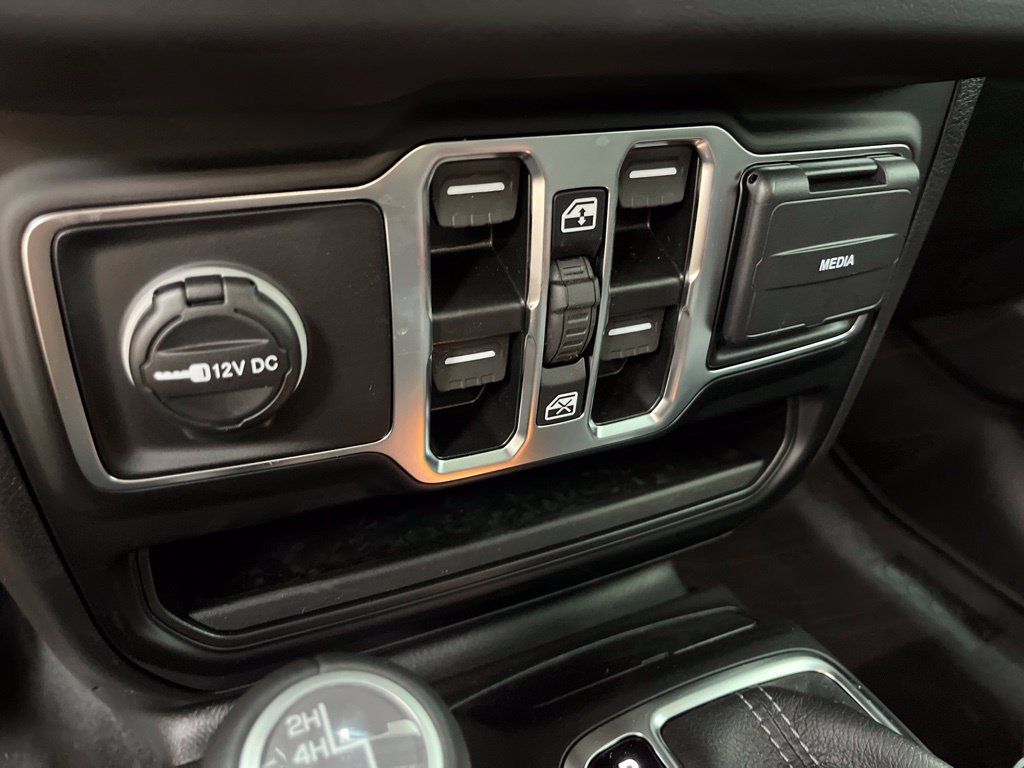 New 2026 Jeep Wrangler Unlimited Sahara AWD/4WD image 16