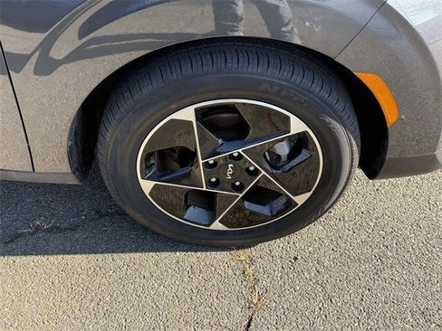 Used 2023 Kia Soul EX image 7