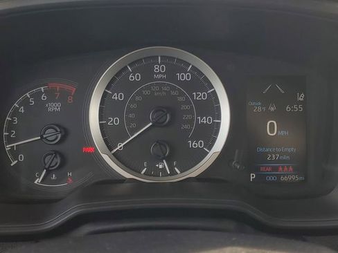 Used 2022 Toyota Corolla LE image 11