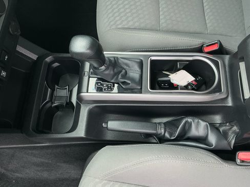 Used 2023 Toyota Tacoma SR5 RWD image 15