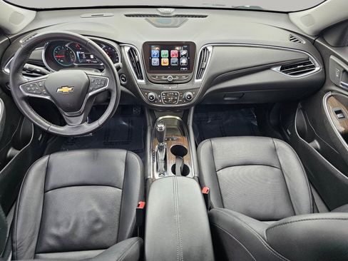 Used 2017 Chevrolet Malibu Premier w/ Premier Sun and Wheel Package image 2