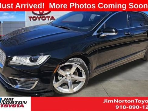 Used 2017 Lincoln MKZ Reserve w/ Technology Package FWD image 16