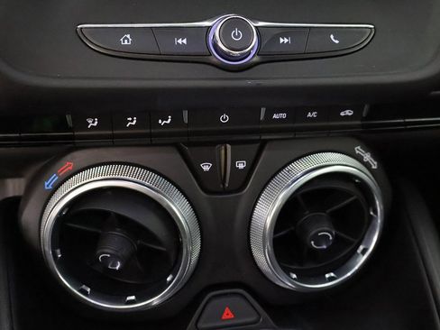 Used 2021 Chevrolet Camaro LT image 36