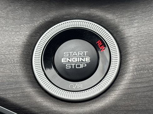 New 2025 Jeep Grand Cherokee L Limited w/ Black Appearance Package image 37