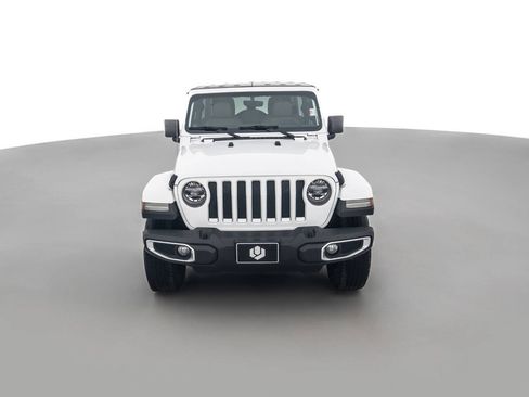 Used 2018 Jeep Wrangler Unlimited Sahara AWD/4WD image 2