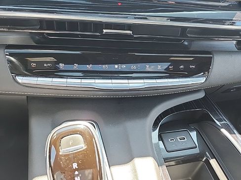 Certified 2021 Cadillac Escalade Sport w/ LPO, ONYX Package AWD/4WD image 34