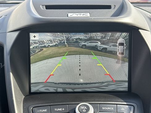 Used 2017 Ford Escape SE w/ SE Leather Comfort Package image 25