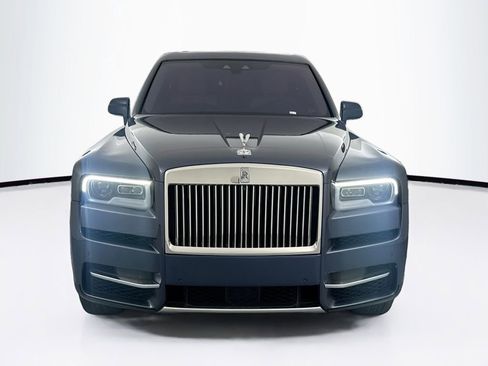 Used 2020 Rolls-Royce Cullinan image 2