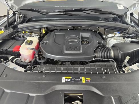 Used 2023 Jeep Grand Cherokee L Summit AWD/4WD image 11