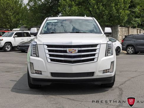 Used 2020 Cadillac Escalade Premium Luxury AWD/4WD image 18