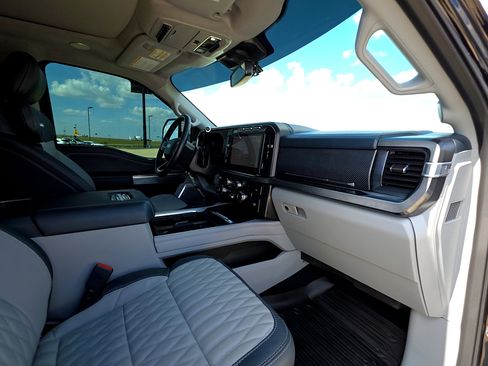 Used 2024 Ford F250 Limited w/ FX4 Off-Road Package image 21