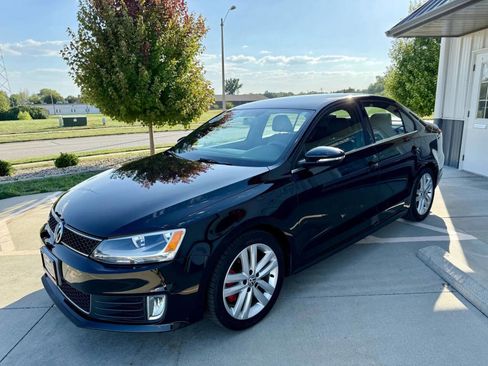 Used 2014 Volkswagen Jetta GLI image 4