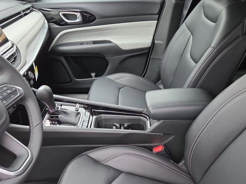 New 2026 Jeep Compass Limited image 19