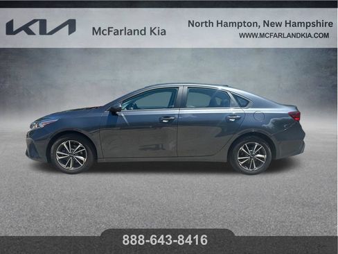 Used 2024 Kia Forte LXS FWD image 3