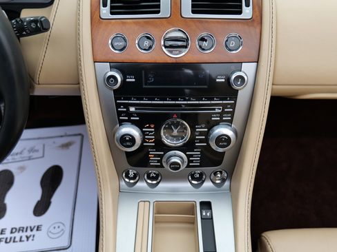 Used 2015 Aston Martin V8 Vantage S image 24