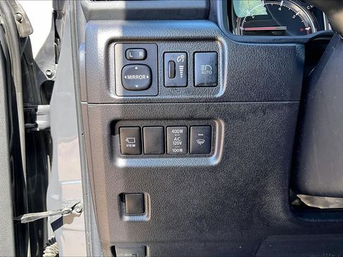 Used 2024 Toyota 4Runner TRD Off-Road Premium w/ Off Road Premium Plus Package image 32