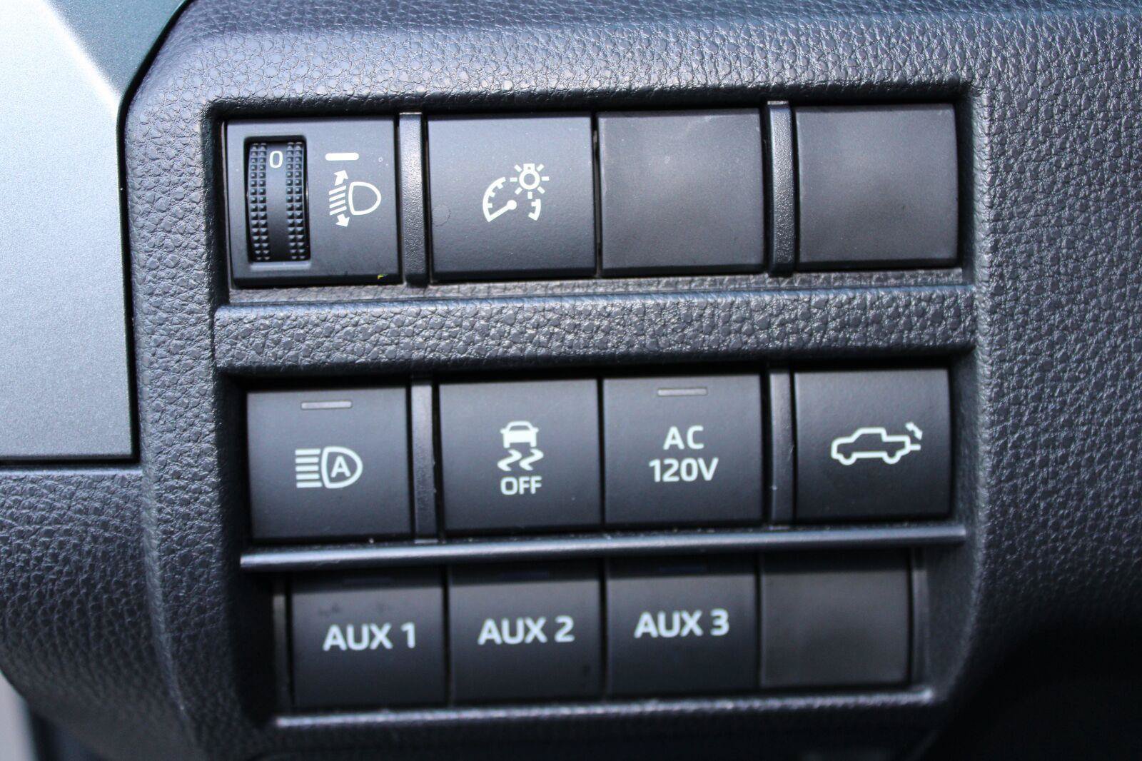 Certified 2026 Toyota Tacoma TRD Off-Road w/ TRD Off Road Premium Package AWD/4WD image 18