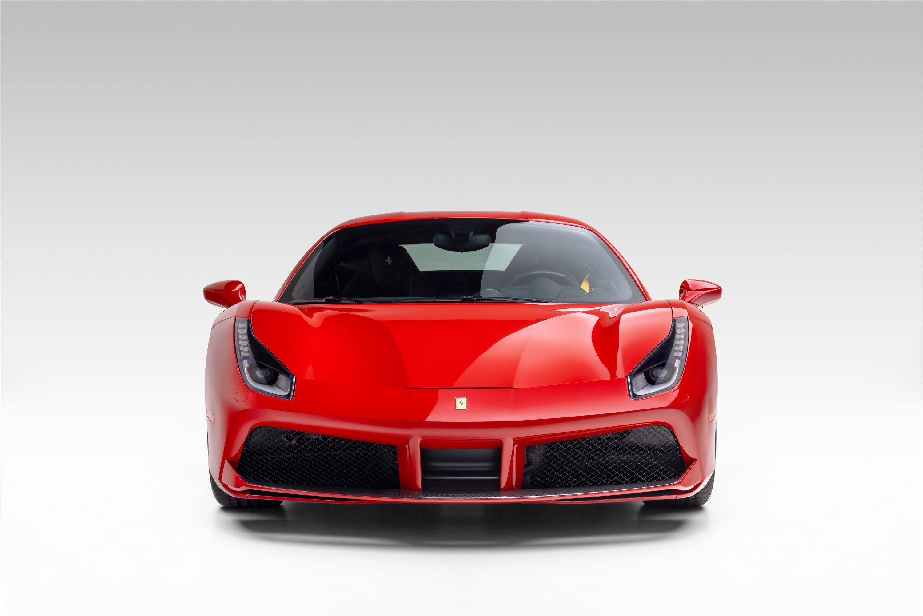 Certified 2018 Ferrari 488 GTB RWD image 5