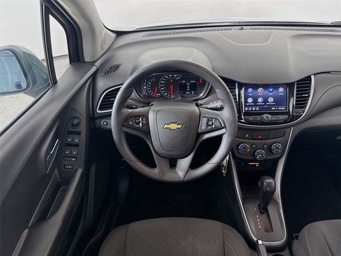 Used 2022 Chevrolet Trax LS w/ Tint and Cruise Package image 21