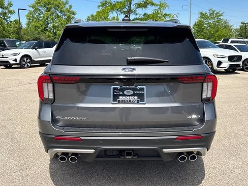 Used 2025 Ford Explorer Platinum w/ Ultimate Package AWD/4WD image 3