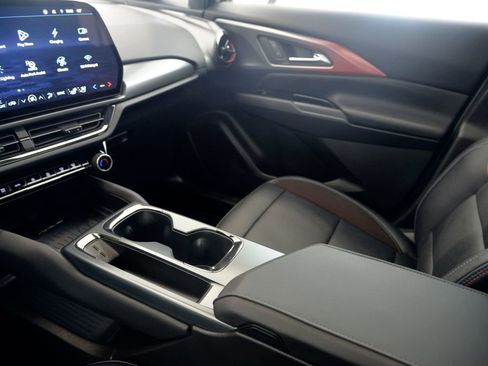 Used 2025 Chevrolet Equinox EV RS w/ Active Safety Package 3 image 26