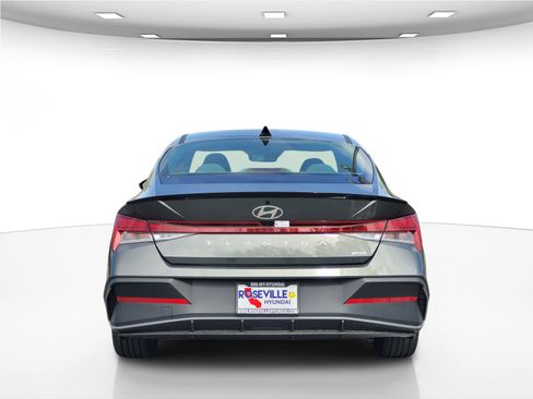 New 2025 Hyundai Elantra SEL image 7