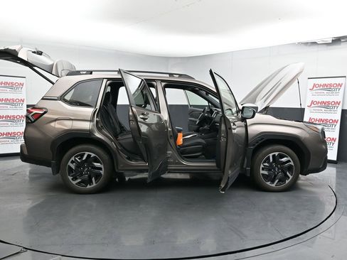 Used 2025 Subaru Forester Premium w/ Protection Package (1PH) image 27