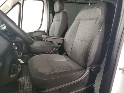 Used 2024 RAM ProMaster 2500 w/ Quick Order Package 22G SLT image 12