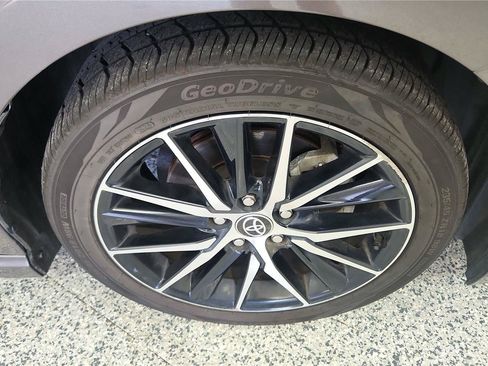 Used 2023 Toyota Camry SE FWD image 13