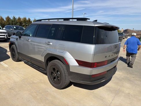Used 2025 Hyundai Santa Fe XRT image 4