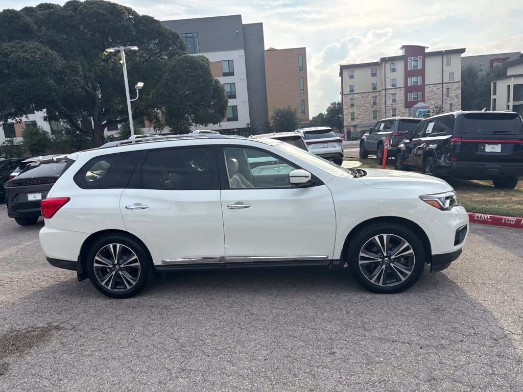 Used 2018 Nissan Pathfinder Platinum FWD image 6