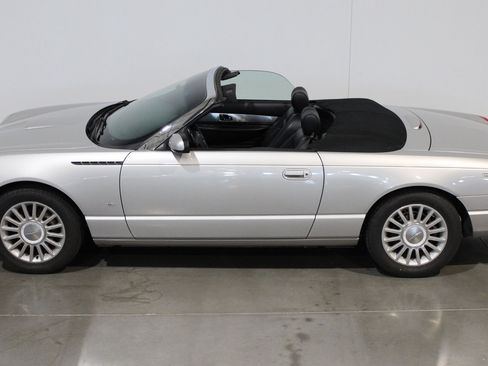 Used 2004 Ford Thunderbird RWD image 11