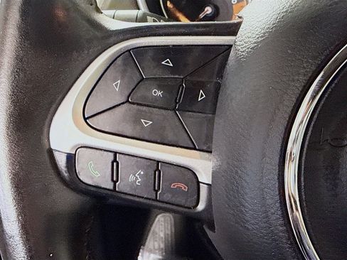 Used 2018 Jeep Compass Latitude w/ Popular Equipment Group image 14