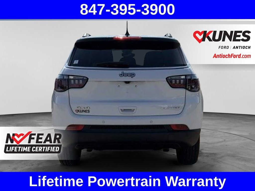 Used 2025 Jeep Compass Limited AWD/4WD image 9