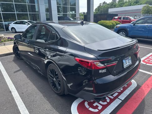 Certified 2026 Toyota Camry SE w/ Convenience Package image 3