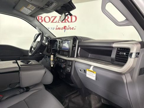 New 2026 Ford F250 XL w/ XL Chrome Package image 20
