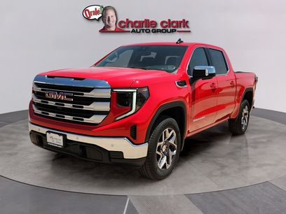 New 2026 GMC Sierra 1500 SLE w/ Preferred Package