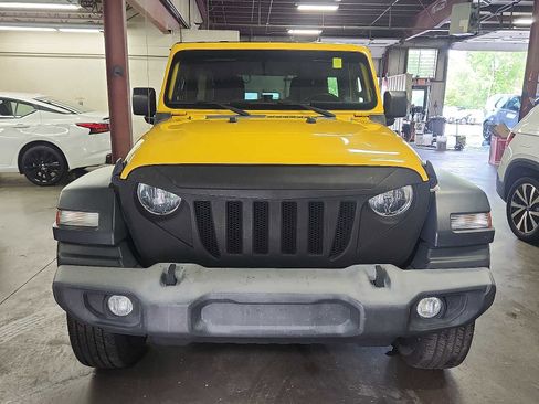 Used 2019 Jeep Wrangler Unlimited Sport S image 2