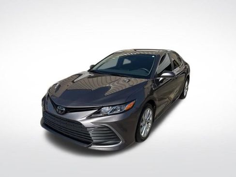 Used 2024 Toyota Camry LE w/ Convenience Package FWD image 7